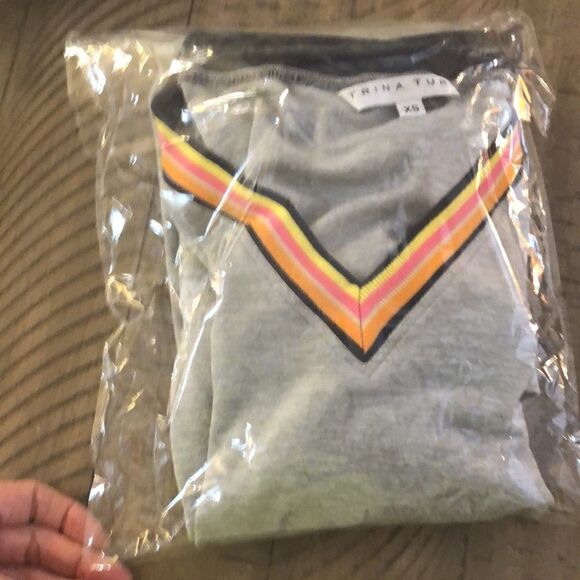 Trina Turk Neon Trim VNeck Athleisure Dress. Run 🏃‍♀️ to your Cocktail 🍹 Party - Picture 16 of 16